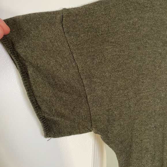 Gap Short Sleeved Sweater - Picture 2 of 7